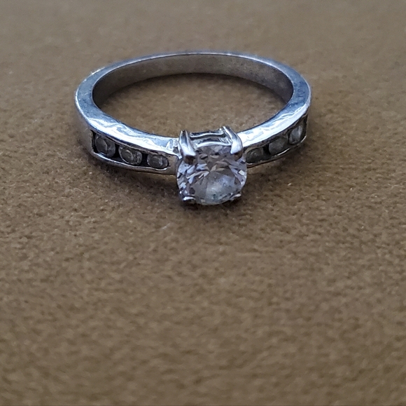Elegant Silver Ring with Clear CZ Stones, Classic Engagement Ring Style - Picture 2 of 4